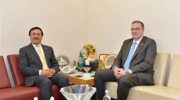 التنظيم والإدارة يبحث مع المدير العام للمنظمة العربية للتنمية الإدارية سبل تعزيز التعاون المشترك 1